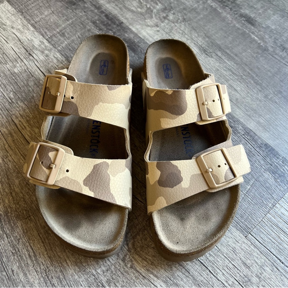 Birkenstock Arizona Tan Camo Sandals EU 39 Limited Print Cork Footbed
